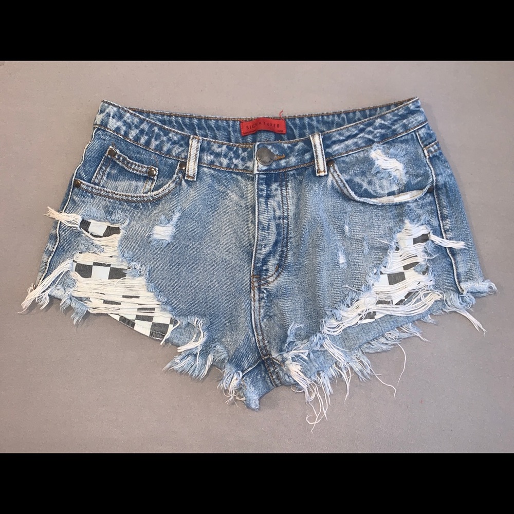 Signature 8 Denim Shorts